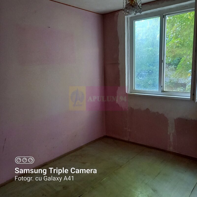 Vanzare apartament 3 camere Prelungirea Ghencea-Raul Doamnei